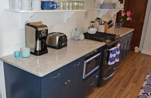 Kennebunk House | Luxury Waterfront, 5 Bedroom, 3.5 Bathroom Private Beachfront Paradise Sleeps 10