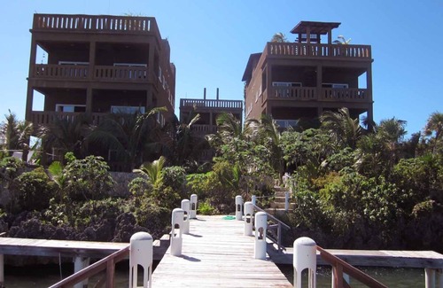 Antoneys Cay Condo | Luxury Waterfront Condo w/Pool, Dock, and Gardens