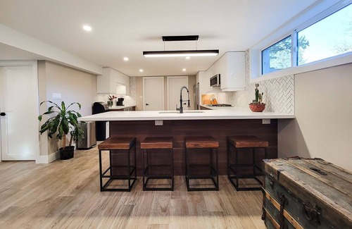 Winona Apartment | Luxury Waterfront Guest Suite