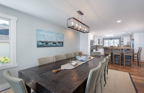 Clinton House | Luxury Waterfront Home-Labor Day Weekend is available