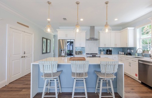 Marathon House | Luxury Waterfront Oasis, Private Pool, Dock, Pet-Friendly 4BR/3BA Prime Location