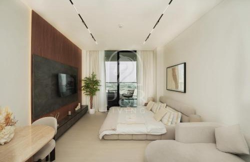 Madinat Zayed Apartment | Luxury Waterfront Studio in Business Bay with Private Pool Trillionaire Residences by PNB Living