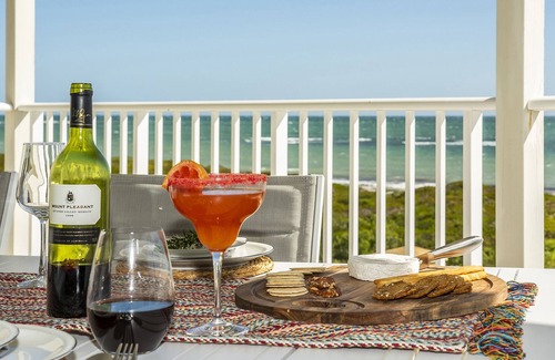 Ledge Point Villa | Luxury with a View - Resort style accommodation