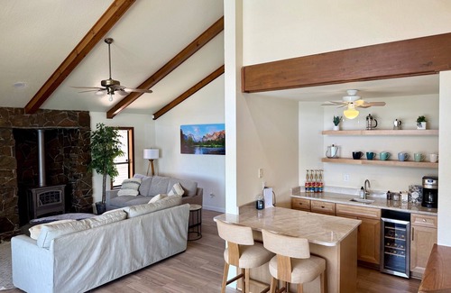 Groveland House | Luxury Yosemite Lake House