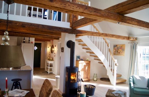 Rabenholz House | Luxus-ökohäuschen mit Eingezäuntem Garten, Gutshofsauna!