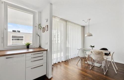 Boeblingen Apartment | Luxus 3-Zimmer Apartment mit Balkon & Homeoffice & Parkplatz in TOP-Lage nahe an Mercedes-Benz mit Kinderbetten
