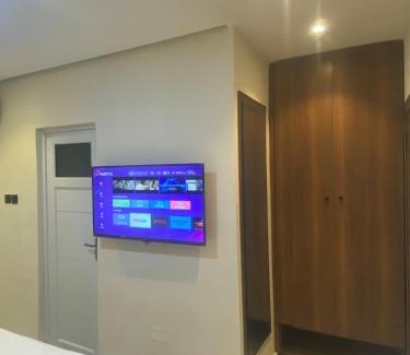 Oshodi-Isolo Apartment | LV-21 Service Apartment MO4a