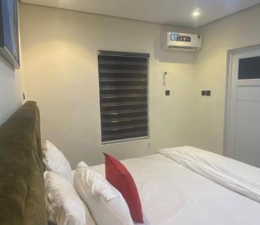 Oshodi-Isolo Apartment | LV-21 Service Apartment MO4a