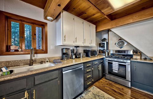 Zephyr Cove Cabin | LX007 Skyfall lakeview house with dry sauna close to Edgewood
