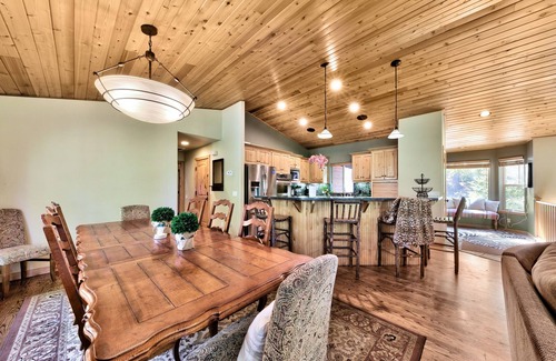 Country Club Estates House | LX26 Lake Tahoe 6 bedroom home with Hot Tub Mountain View