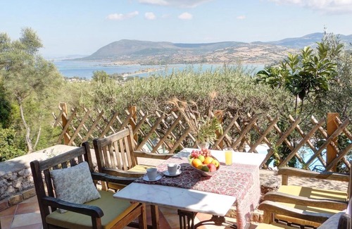 Lygia Villa | Lygia Villa Sleeps 4 Pool Air Con WiFi