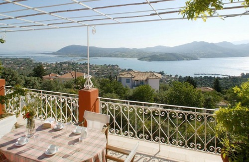 Lygia Villa | Lygia Villa Sleeps 6 Pool Air Con WiFi