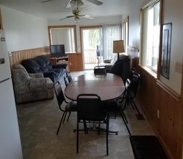 Houghton Lake House | Lyman's Lagoon Hideaway