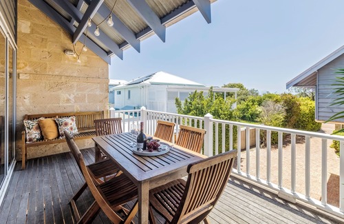 Quindalup House | Lymewood Beach House Dunsborough - opposite Geographe Bay beachfront