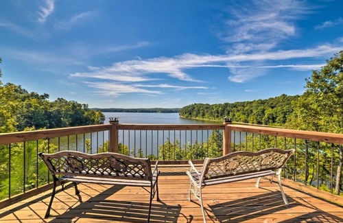 Almo Cabin | Lynnhurst Resort-Private cabin on Kentucky Lake with Hot Tub