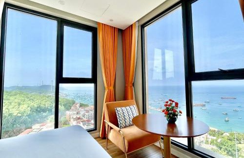 An Thoi Apartment | LYNS Apartment - Ocean View with Infinity Pool &Firework