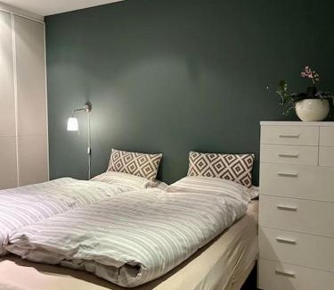 Fredrikstad Apartment | Lys leilighet med fine uteplasser