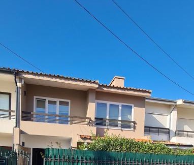 Vila Cha House | Mãe Maria House Pilgrims Santiago