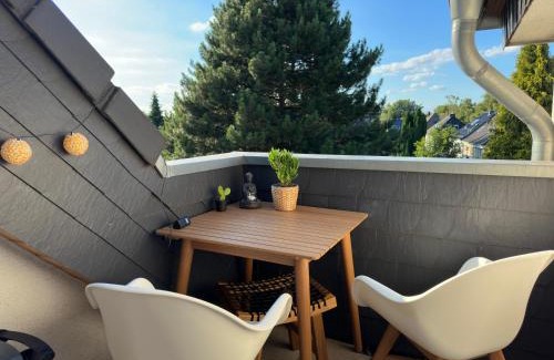 Voede-Abzweig Apartment | Möbliert-nahe STARLIGHT EXPRESS in Bochum -WLAN-Netflix-Loggia oder Terrasse