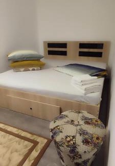 Sector 5 Apartment | Mărgeanului Studio