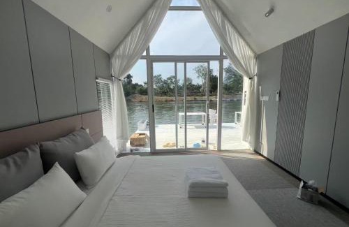 Vientiane Boat Rental | M & R 2 float house