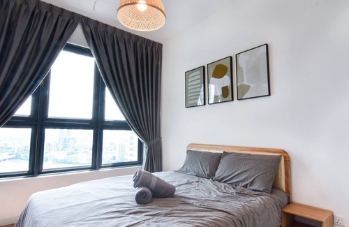 Taman Pertama Apartment | M Vertica 3BR Apt Near Sunway Velocity, Parking