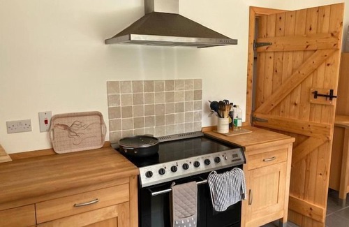 Thornhill Apartment | M026 Teach Ban-sleeps 8