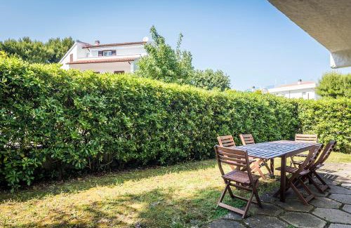 Marcelli Apartment | M085 - Marcelli, trilocale con giardino al Residence MARE VERDE