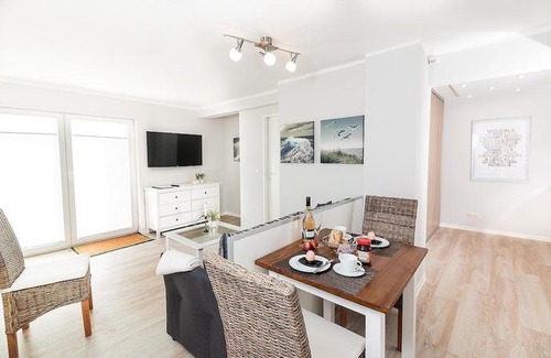 Groemitz Apartment | M1 - Apartmenthaus Marienburger Str 4 - Feriendomizil Hollich