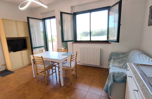 Marcelli Apartment | M195 - Marcelli, three-room apartment with terrace 200m from the sea