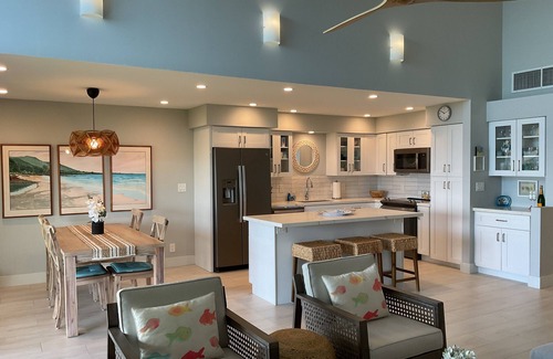 Kihei Condo | Ma'alaea Surf, Unit A4-2 BR Ground Floor Beachfront Condo, AC, Wi-Fi, Pool