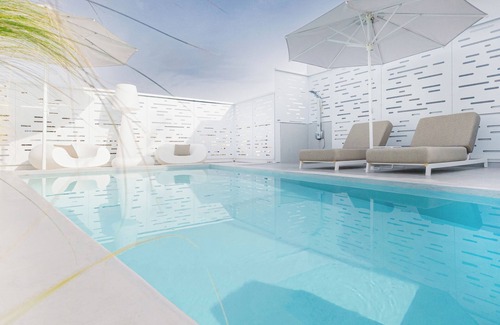 Kerameikos Apartment | Ma Maison N°5 Penthouse,Private Heated Pool,Acropolis view Downtown Loft,300Mbps