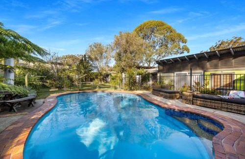 Huskisson House | Ma Te Kokorou - pet-friendly Huskisson pool escape