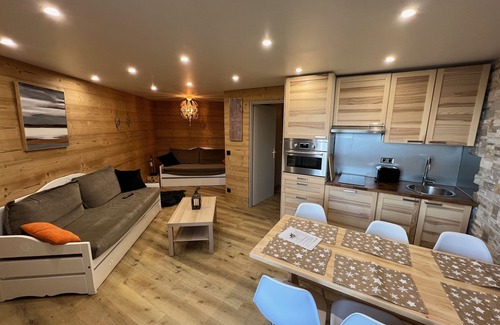 Eclose-Ouest Apartment | ⛷Ma toute belle pépite, Pied des pistes, Piscine&Sauna, golf, résidence 4*