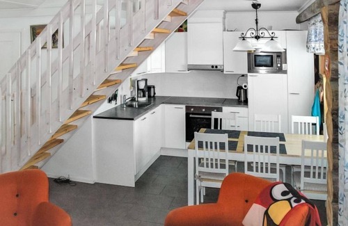 Akaslompolo House | Maahisenrinne 3 E 19 by Interhome