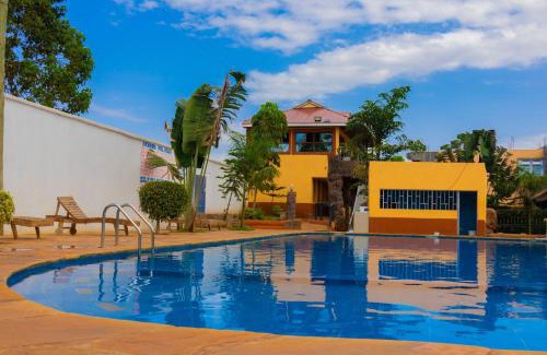 Kutus Hotel | Maanet Gardens Hotel