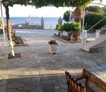 Myrina Apartment | Mabella Beach