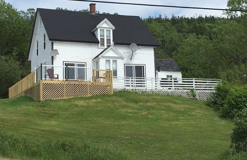 Creignish House | MacEachern 19th Hole Celtic House