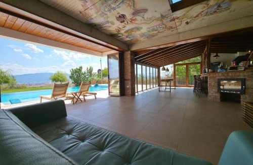 Skopje Region Villa | Macedonium Luxury Villa with big pool & Jakuzzi