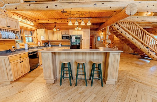 Hessel Cabin | Mackinac Vista: Fall Weekends with Family, Pets & Views That Wow!