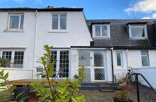 Arrochar Cottage | MacLean Cottage on the banks of Loch Long