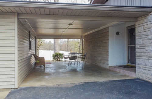 Gilbertsville House | Maclew View on Kentucky Lake- within minutes of local marina.