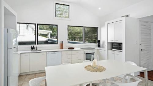 Macmasters Beach House | 'Macs Beach House' by Accom Holidays