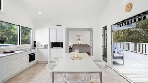 Macmasters Beach House | 'Macs Beach House' by Accom Holidays