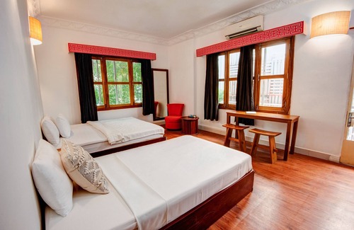 Ruessei Kaev Hostel | Mad Monkey Phnom Penh - Hostel