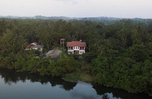 Hikkaduwa Villa | Madampe House 3 bedroom villa with pool for#7