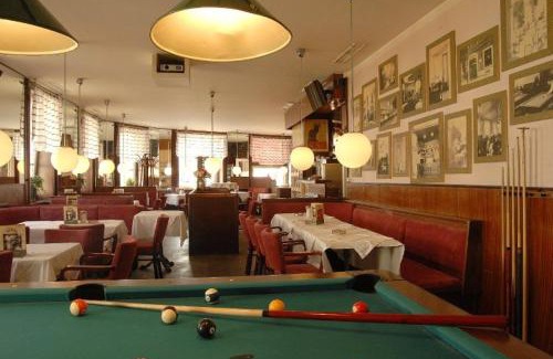 Melk House | Madar Café Central Melk