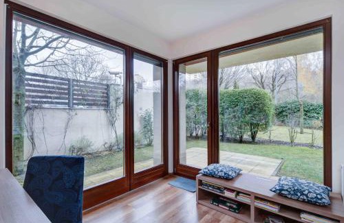 Ujbuda Apartment | Madarhegy Apartment with garden Buda side