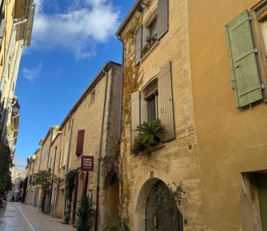 Uzes Apartment | Made moiselle Uzès - Superbe et lumineux appartement centre historique 2 chambres