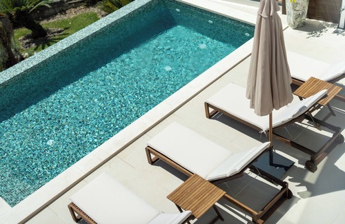 Campanario Cottage | Madeira Protea Retreat with Heated Pool and Private Workspace